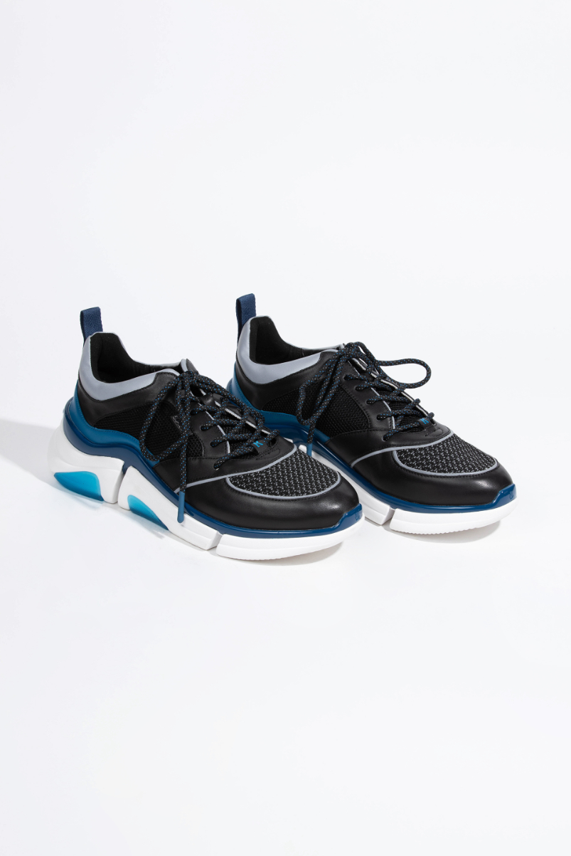 Karl Lagerfeld Venture Lazarus Low-cut Mix Sneaker 
Karl Lagerfeld Venture Lazarus Low-cut Mix Sneaker