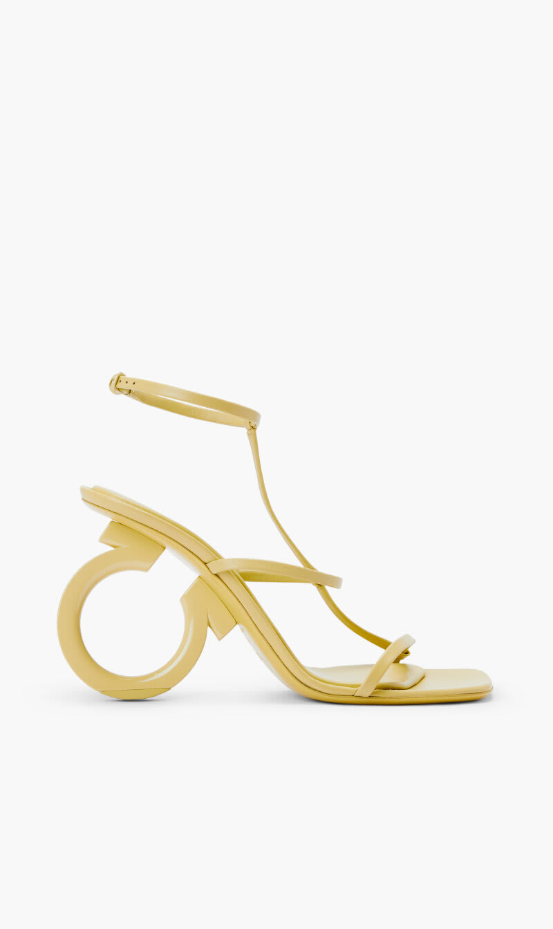 Salvatore Ferragamo Yellow Aglalia X5 Ankle Strap Sandal for Women | The Deal Outlet
Salvatore Ferragamo Yellow Aglalia X5 Ankle Strap Sandal for Women | The Deal Outlet