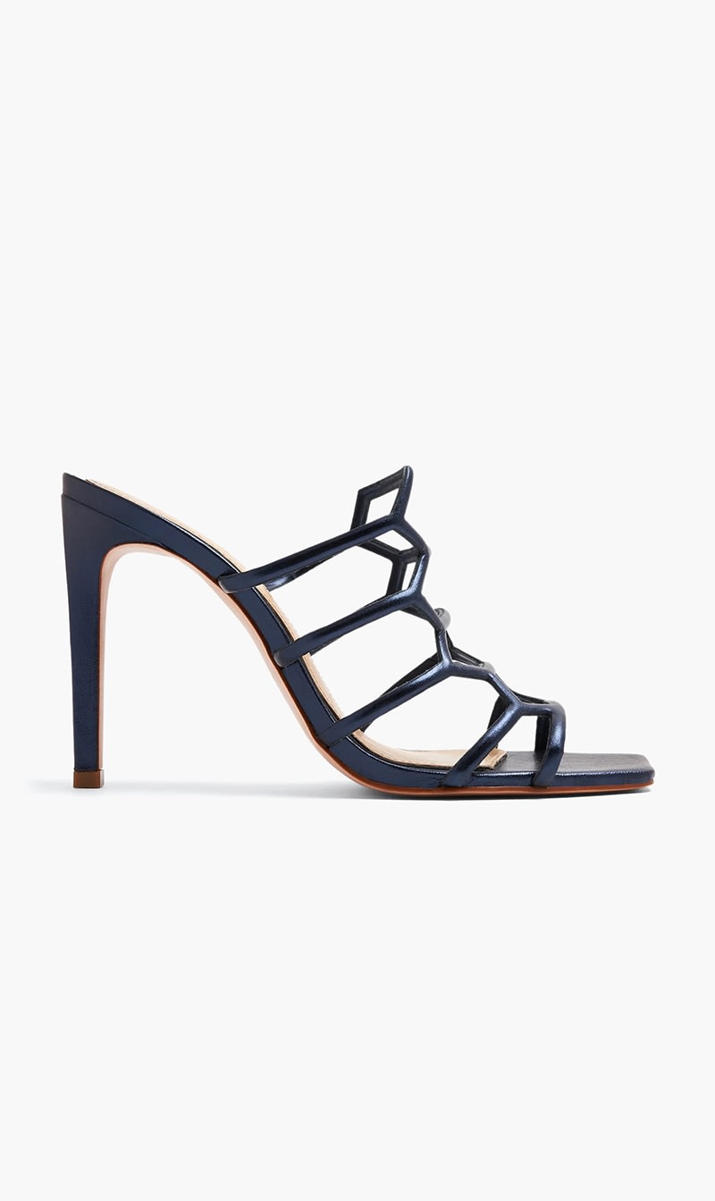 Schutz Black Julianna Weekend Leather Sandals for Women | The Deal Outlet
Schutz Black Julianna Weekend Leather Sandals for Women | The Deal Outlet