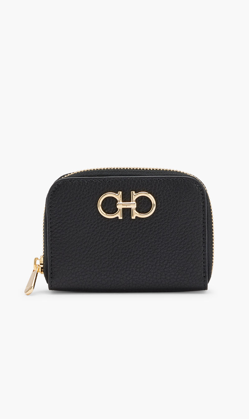 Salvatore Ferragamo Black Gancino Soft Credit Card Case for Women | The Deal Outlet
Salvatore Ferragamo Black Gancino Soft Credit Card Case for Women | The Deal Outlet