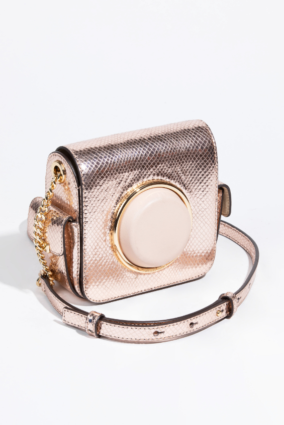 MICHAEL KORS Scout Lg Molded Camera Bag 
MICHAEL KORS Scout Lg Molded Camera Bag