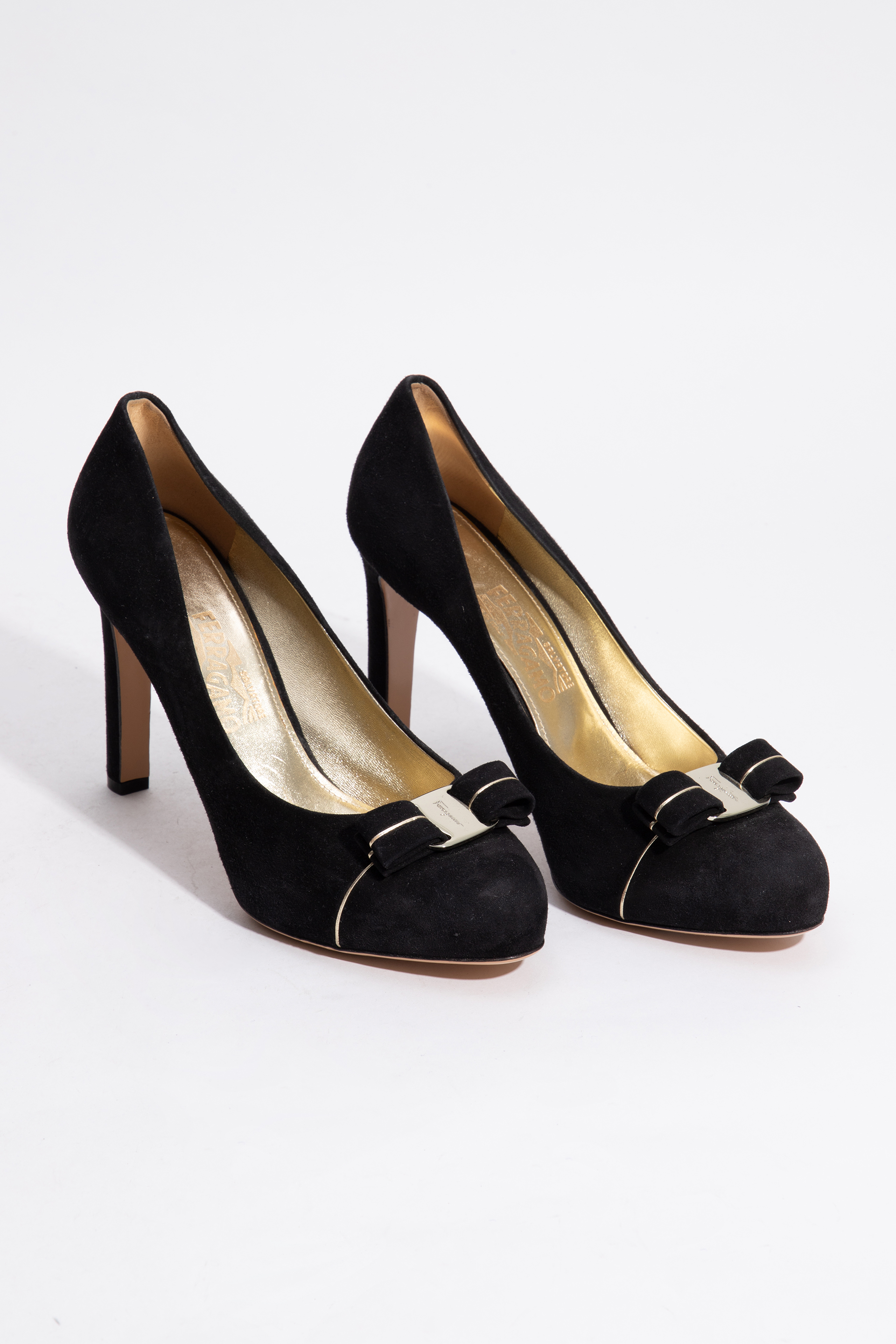 Vara Pipping Pumps, Black