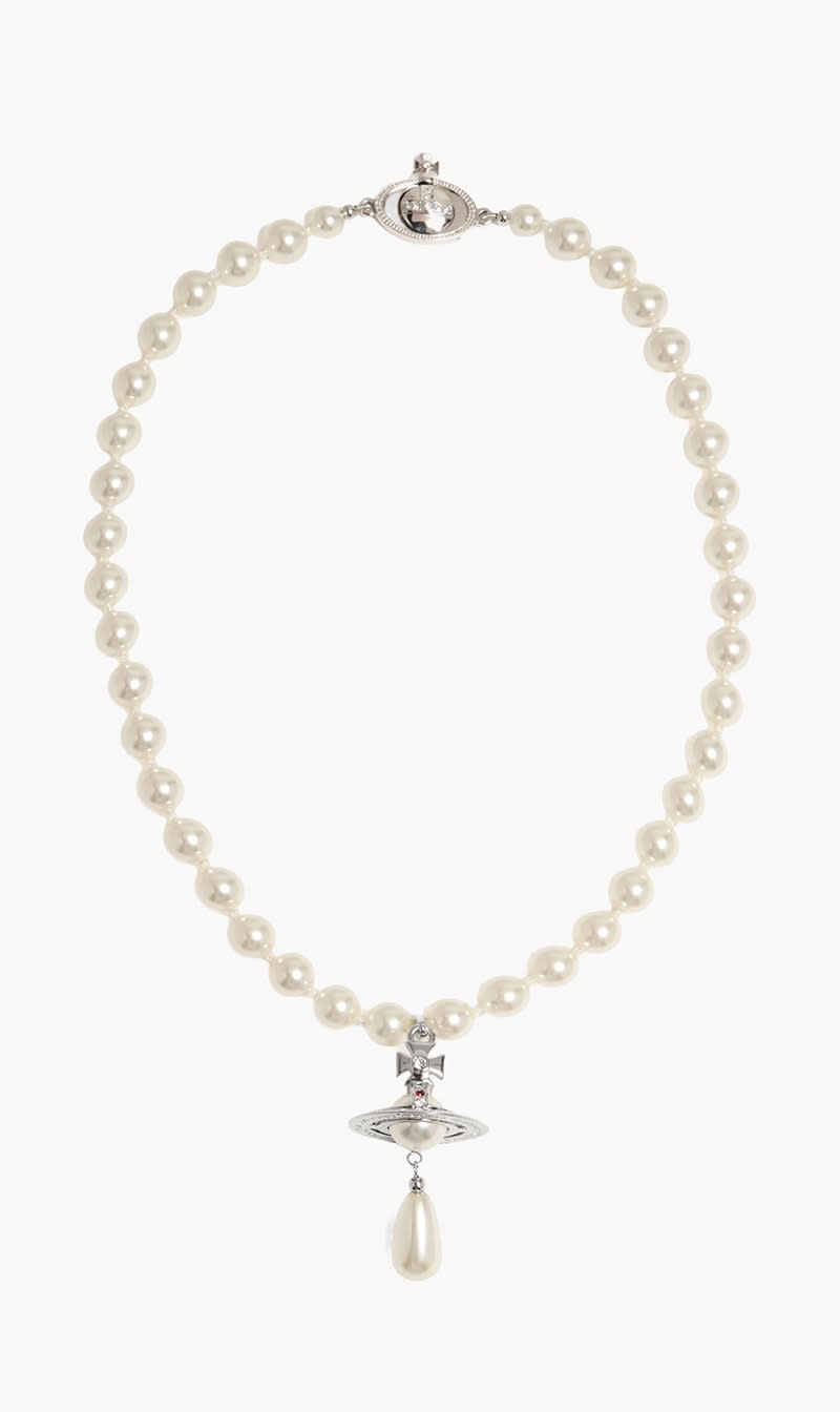 Vivienne Westwood White One Row Pearl Drop Choker for Women | The Deal Outlet
Vivienne Westwood White One Row Pearl Drop Choker for Women | The Deal Outlet
