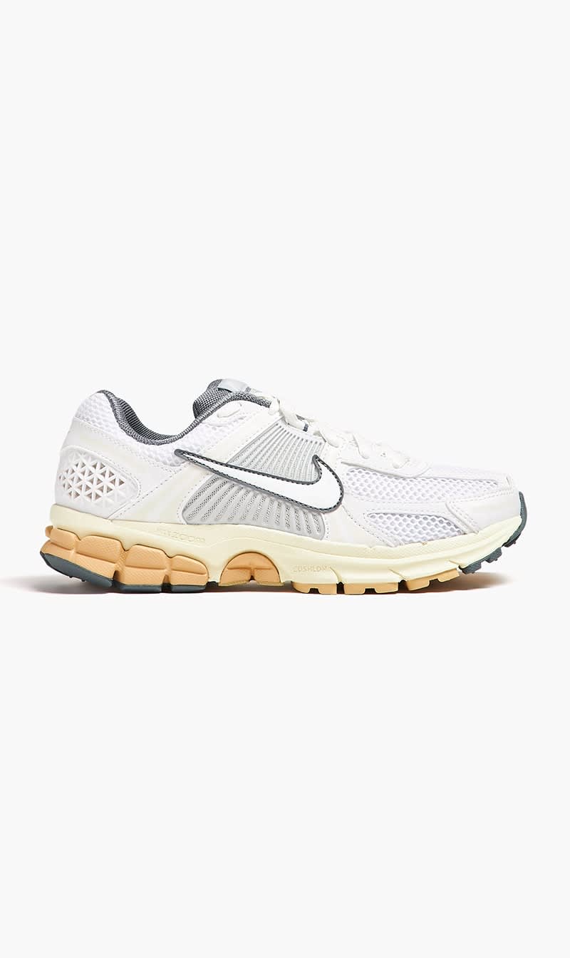Nike White W Nike Zoom Vomero 5 for Women | The Deal Outlet 
Nike White W Nike Zoom Vomero 5 for Women | The Deal Outlet