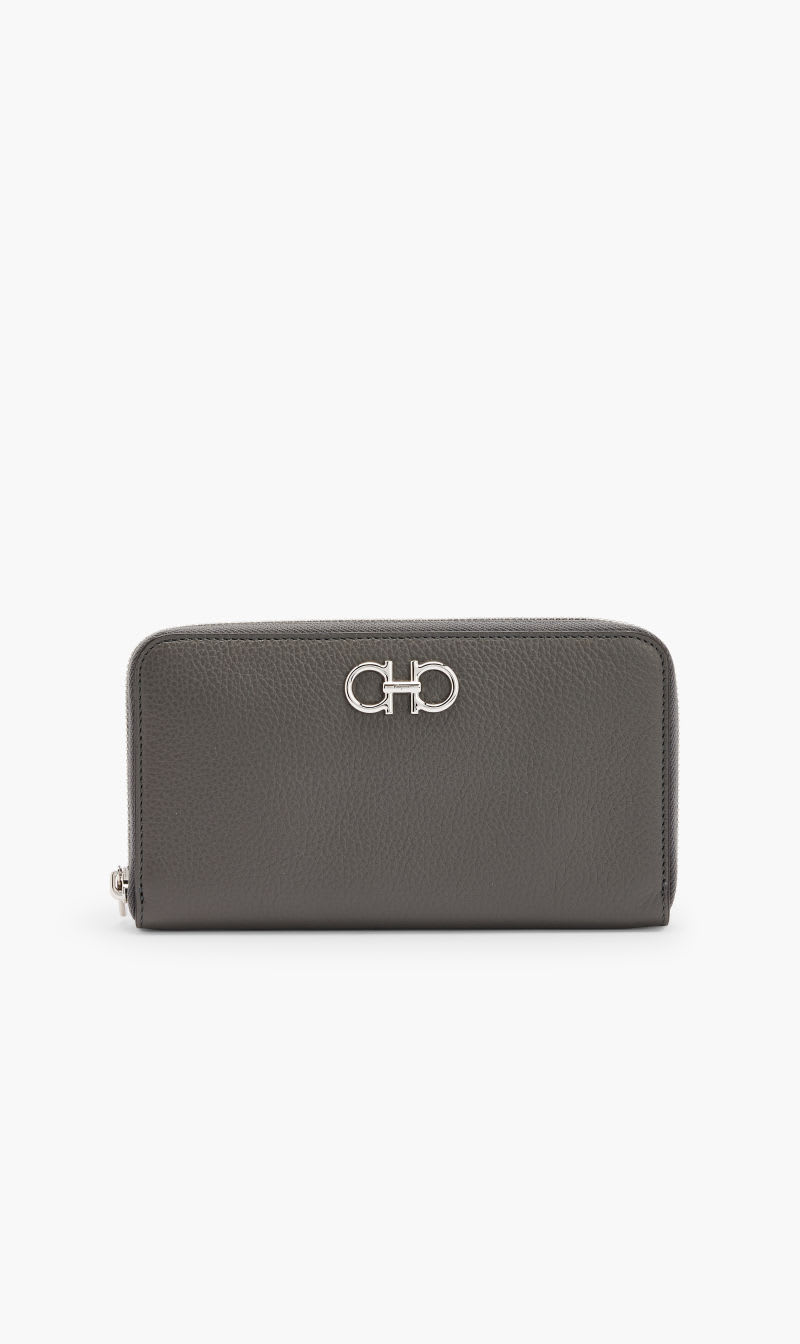 Salvatore Ferragamo Grey Gancino Soft Continental Wallet for Women | The Deal Outlet
Salvatore Ferragamo Grey Gancino Soft Continental Wallet for Women | The Deal Outlet