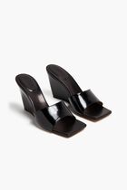 Gaia Sandals