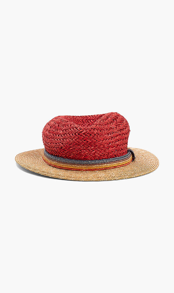 قبعة فيدورا منسوجة
