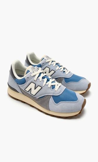 475 Sneakers
