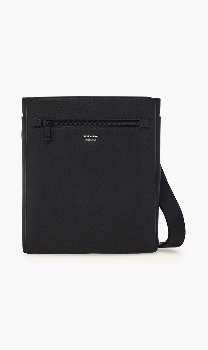 FIRENZE BLACK ON BLACK SHOULDER BAG