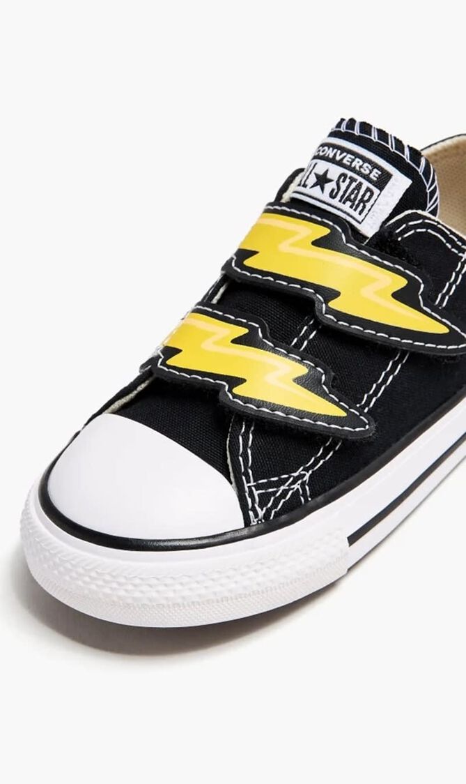 Chuck Taylor All Star 2V Sneakers