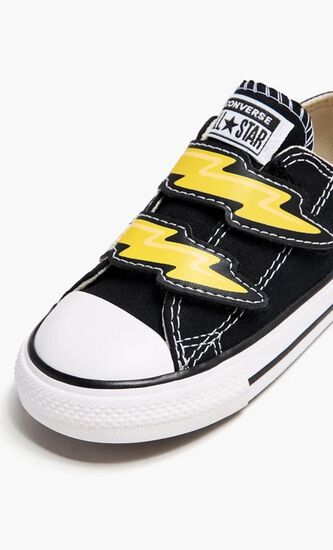 Chuck Taylor All Star 2V Sneakers