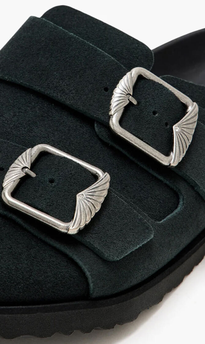 222 West Regular-width Clogs