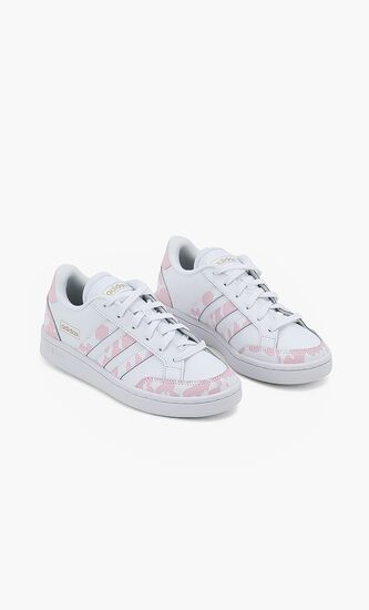 Grand Court Sneakers