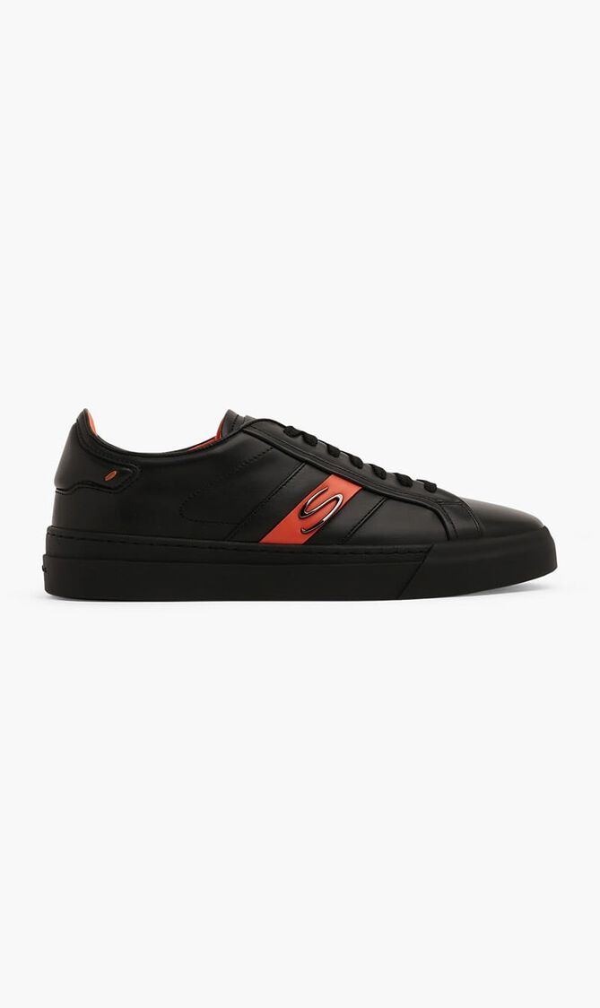 Finral Sneakers