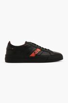 Finral Sneakers
