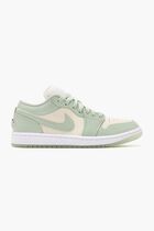 Air Jordan 1 Low SE Sneakers