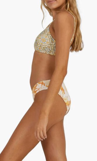 Dalilah Bondi Bikini Bottom