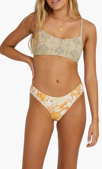 Dalilah Bondi Bikini Bottom