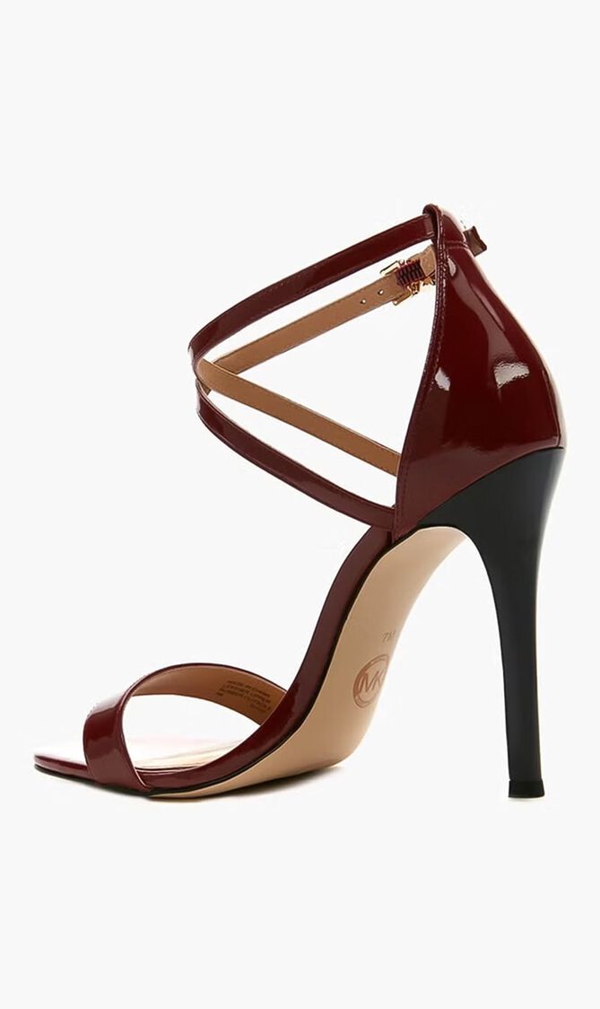 Antonia Sandal