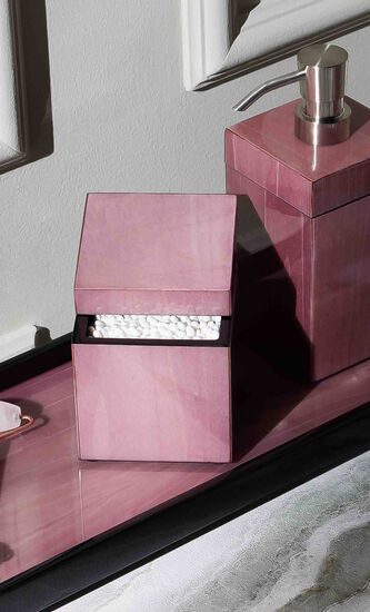 صندوق مكعب الشكل من خشب التوليب باللون الأرجواني