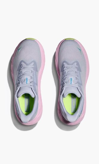 Arahi 7 Sneakers
