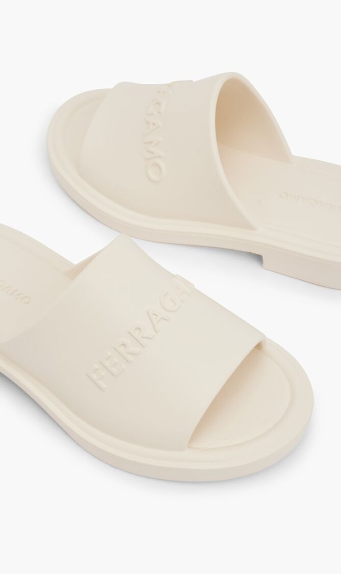 Giuneva Logo Slides