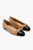 SLEEK BOW FLAT