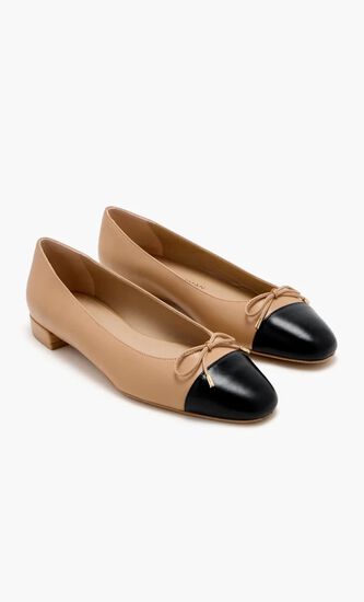 SLEEK BOW FLAT