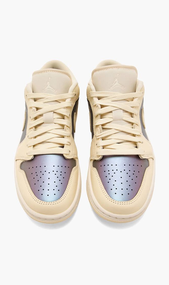 Air Jordan 1 Low SE Sneakers