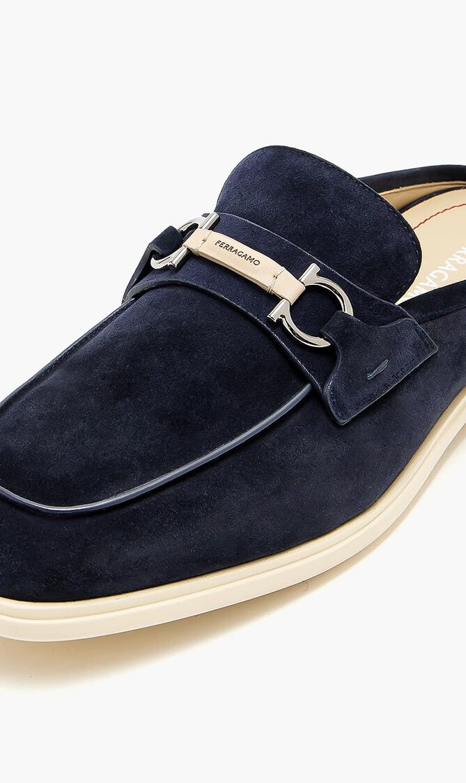 SANDAL