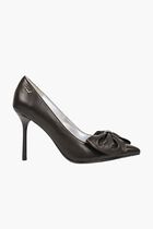 Bow Pumps