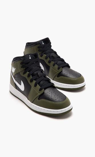 Air Jordan 1 Mid Bg