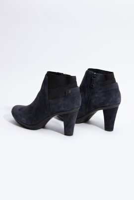 Inspirat Suede Ankle Boots