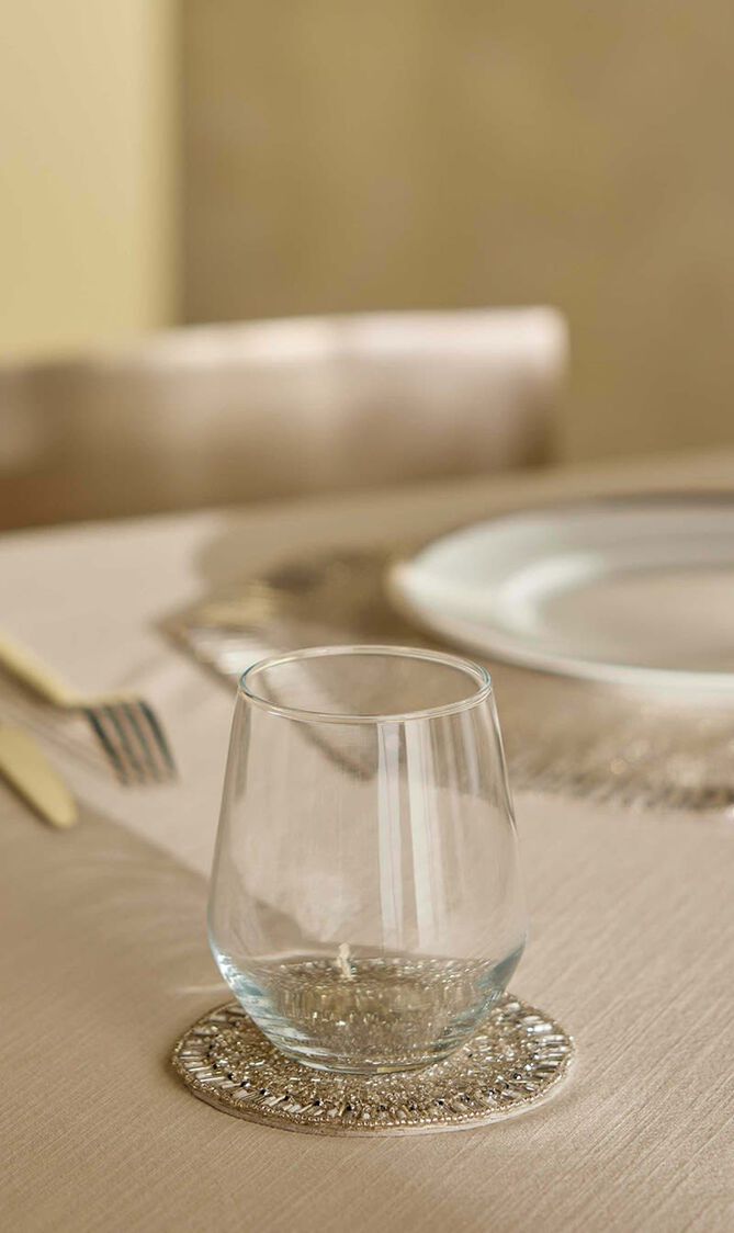 طقم بيفل مؤلف من أربع قواعد للأكواب بلون فضي