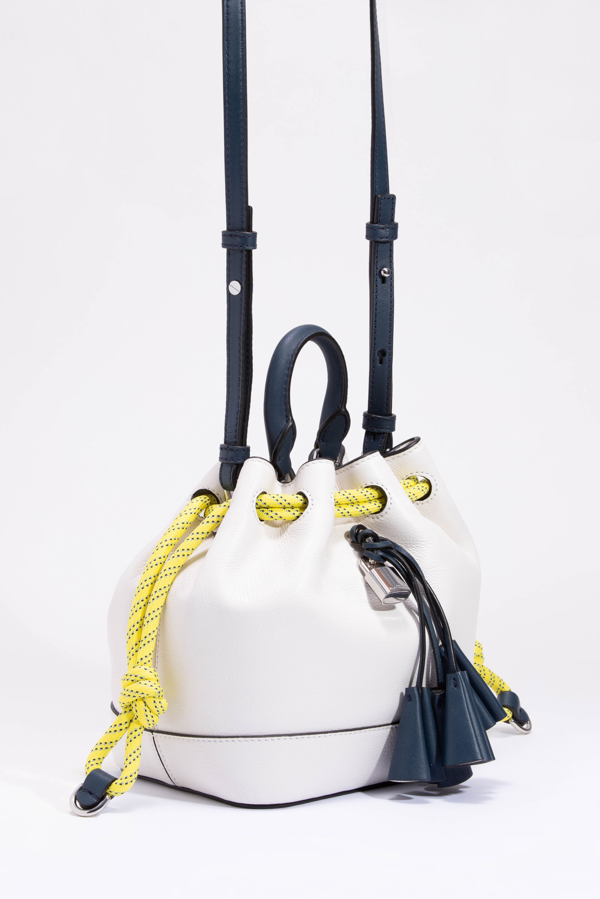 Sofia Loves The Leather Bucket Bag 2024 www.alhudapk