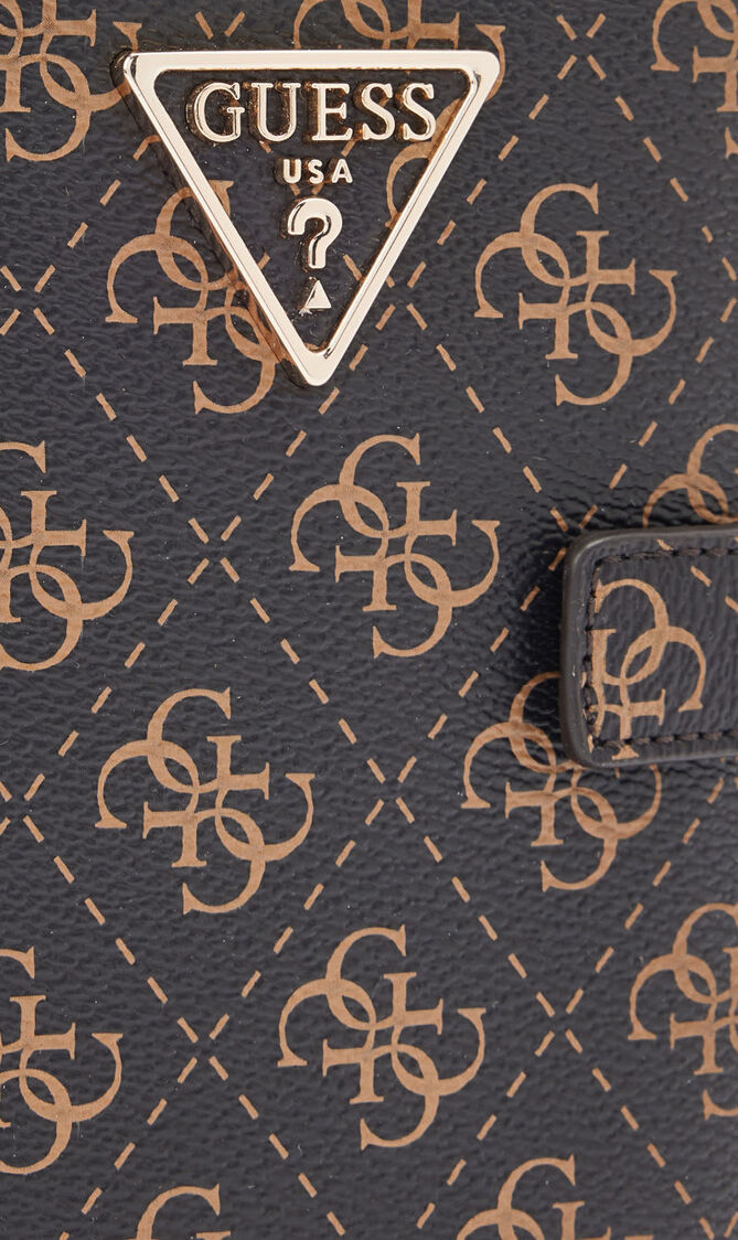 LAUREL SLG CHAIN PASSPORT CASE