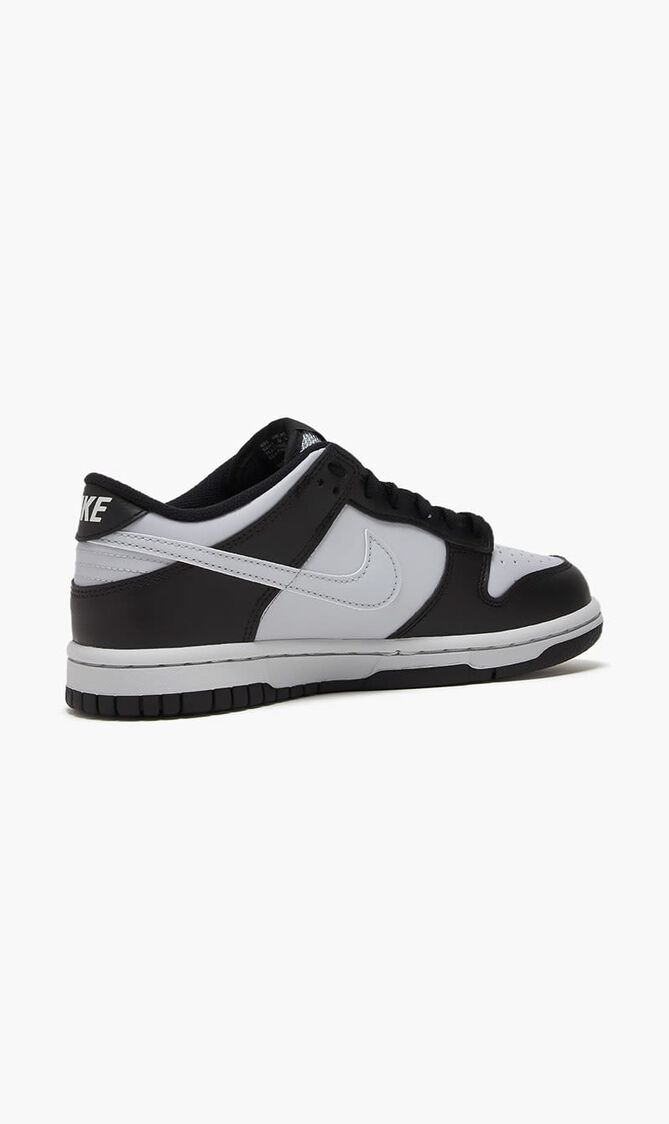 Dunk Low Sneakers