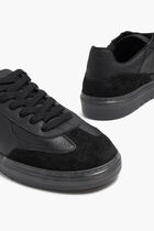 Virtus Sneakers