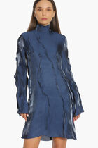 فستان قصير بتصميم مموج