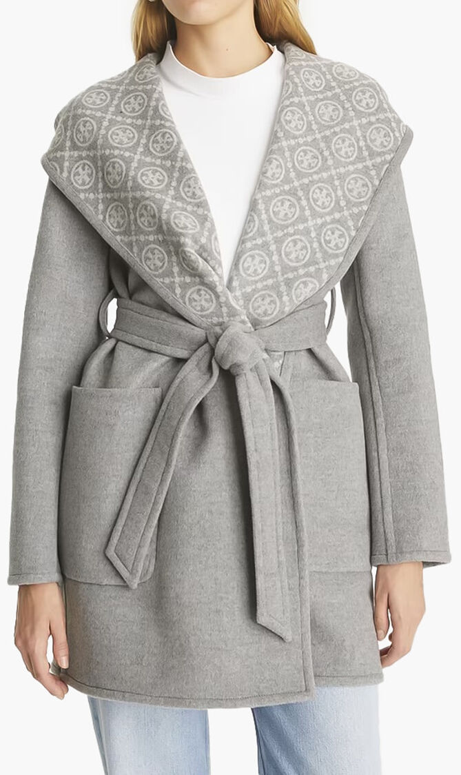 HOODED WOOL COAT