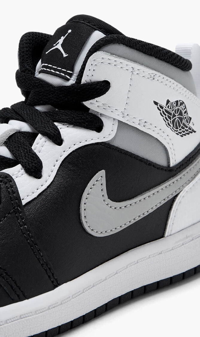 Air Jordan 1 Mid Sneakers