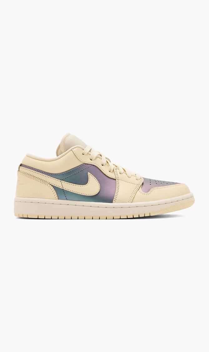 Air Jordan 1 Low SE Sneakers
