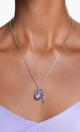 Alice in Wonderland Pendant