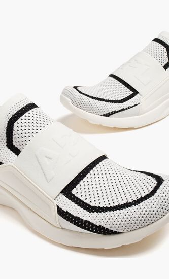 Techloom Bliss Sneakers