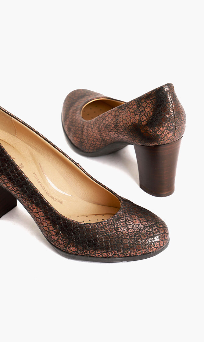 Annya Leather Pumps