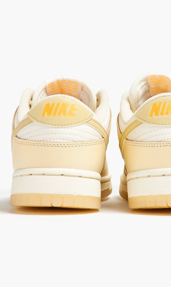 Dunk Low Sneakers Dunk Low Sneakers