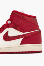 Air Jordan 1 Mid SE sneakers