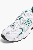 530 Sneakers