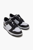 Dunk Low Sneakers