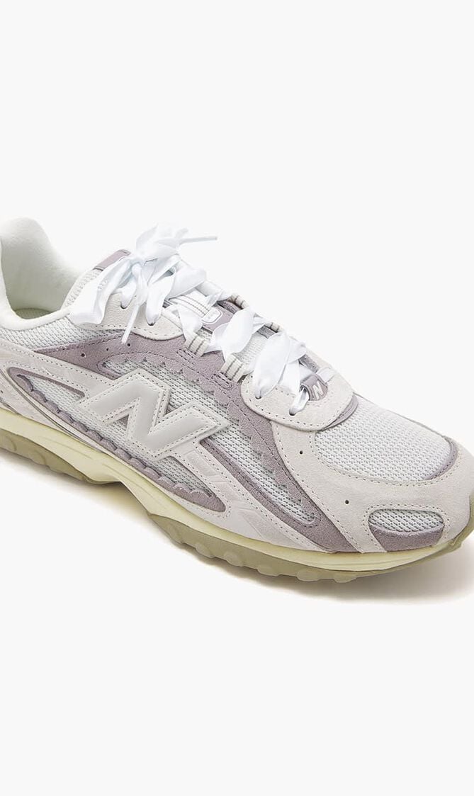 204L Sneakers